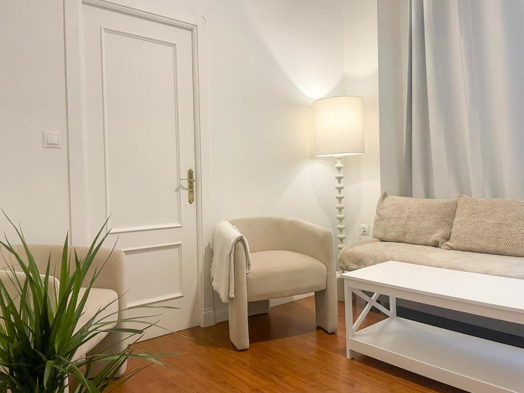 Apartamentos Malaga Centro Exterior photo